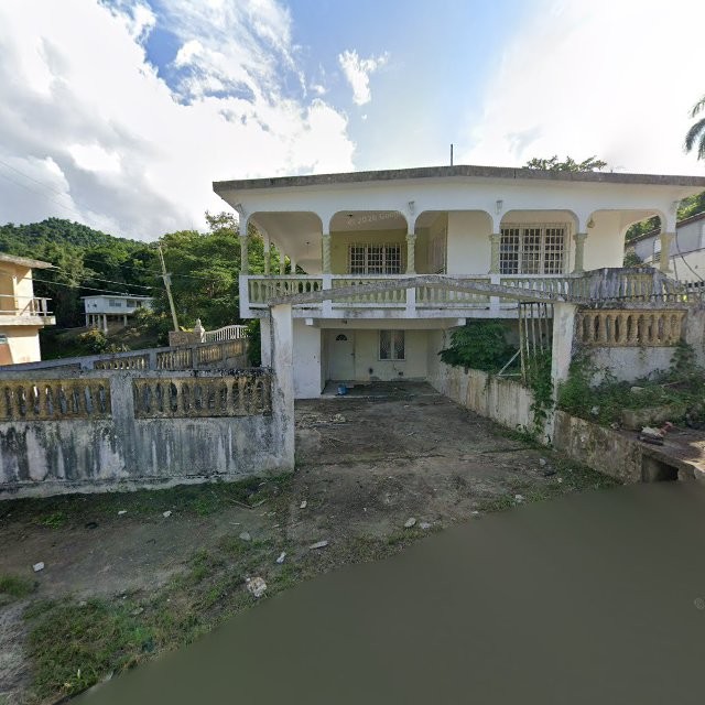Propiedad declarada estorbo público en 5WFW+FQF Villa Borinquen, Caguas, Puerto Rico 00725, Caguas