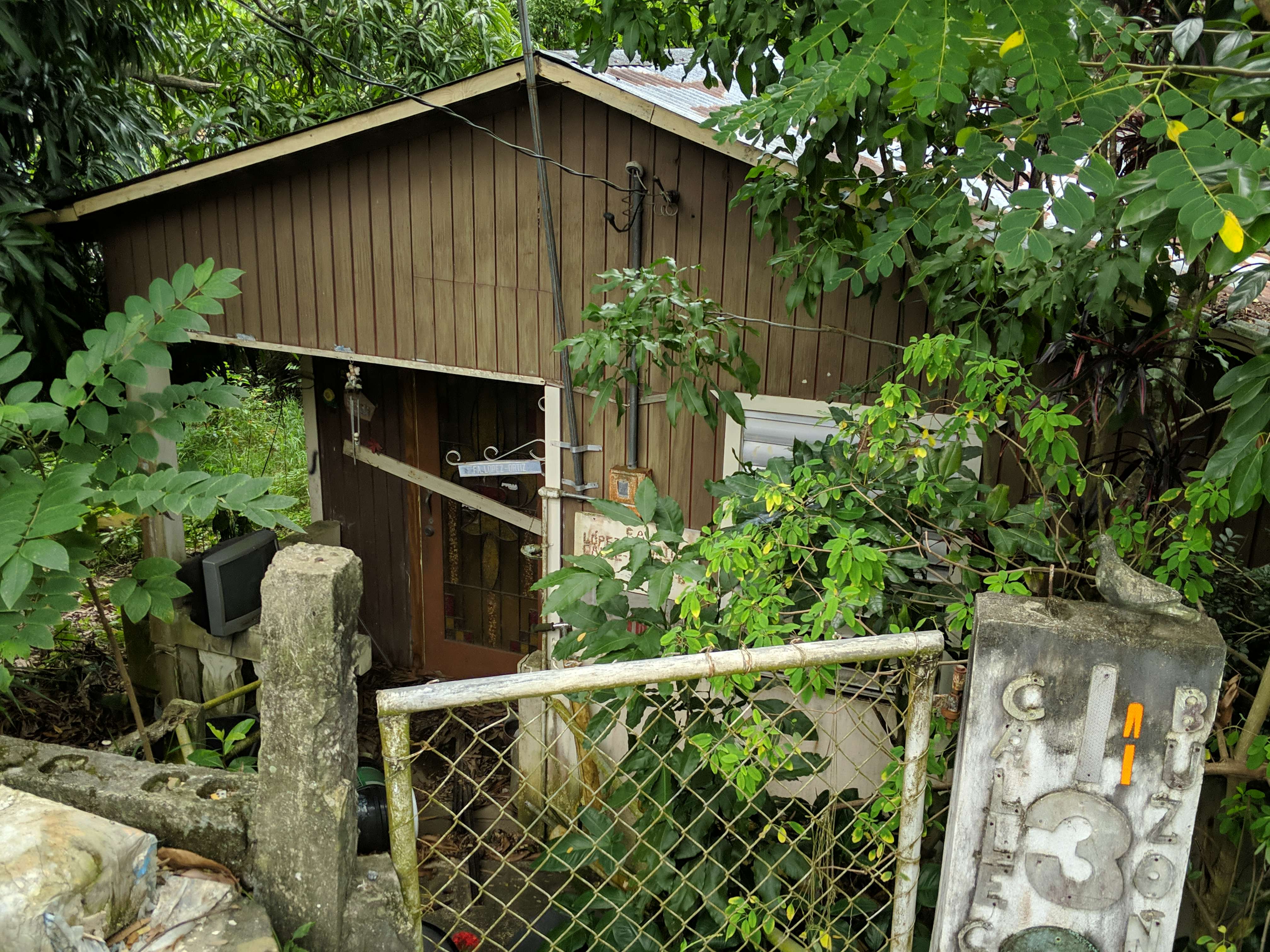 Propiedad declarada estorbo público en 4VV6+FF4 Hormigueros, Puerto Rico 00660, Hormigueros