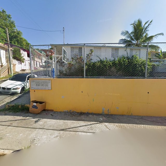 Propiedad declarada estorbo público en 24PX+VF6 Yauco, Puerto Rico 00698, Yauco