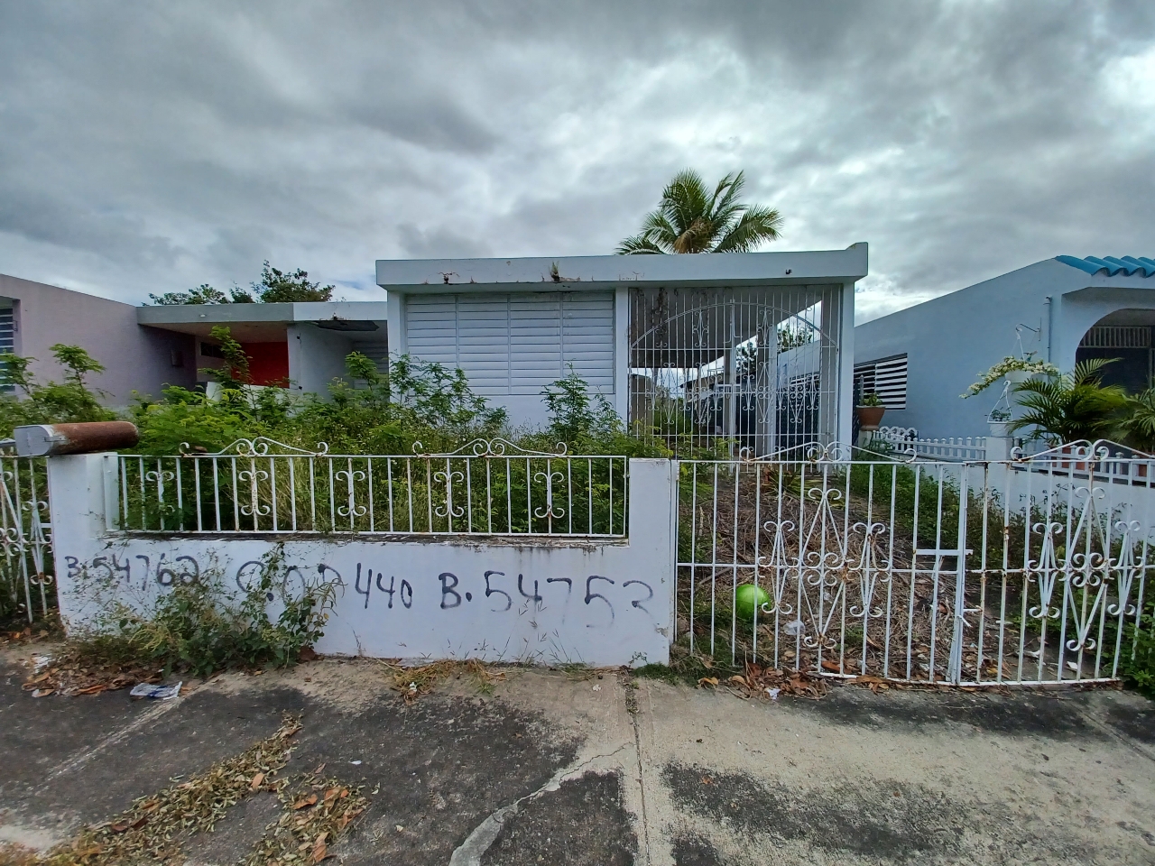 Propiedad declarada estorbo público en 24MG+MVW Yauco, Puerto Rico 00698, Yauco