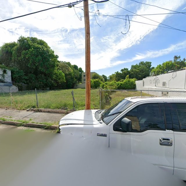 Propiedad declarada estorbo público en 294Q+JGG Ponce, Puerto Rico 00717, Ponce