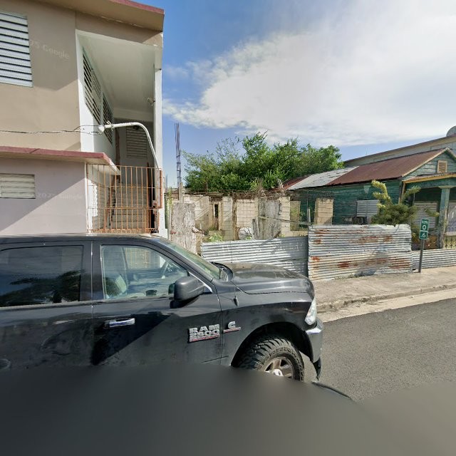 Propiedad declarada estorbo público en X3FR+Q63 Guánica, Puerto Rico 00653, Guánica