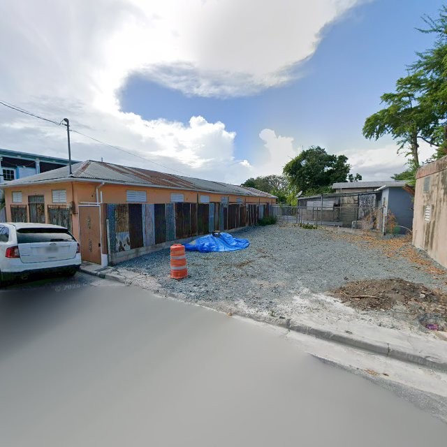 Propiedad declarada estorbo público en X3FR+FMM Guánica, Puerto Rico 00653, Guánica