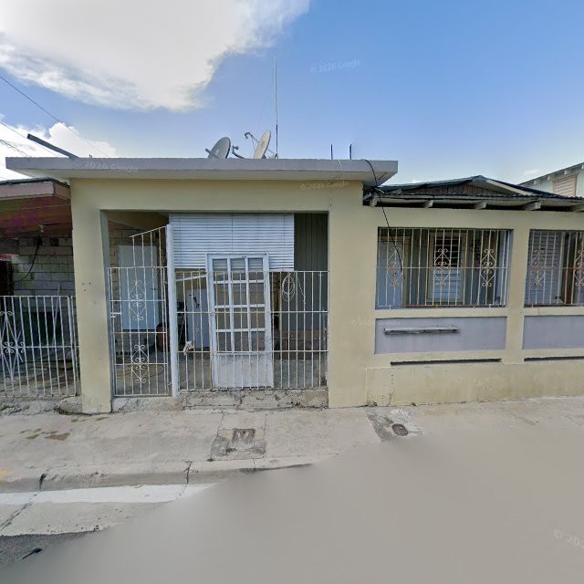 Propiedad declarada estorbo público en X3CR+9FH Guánica, Puerto Rico 00653, Guánica