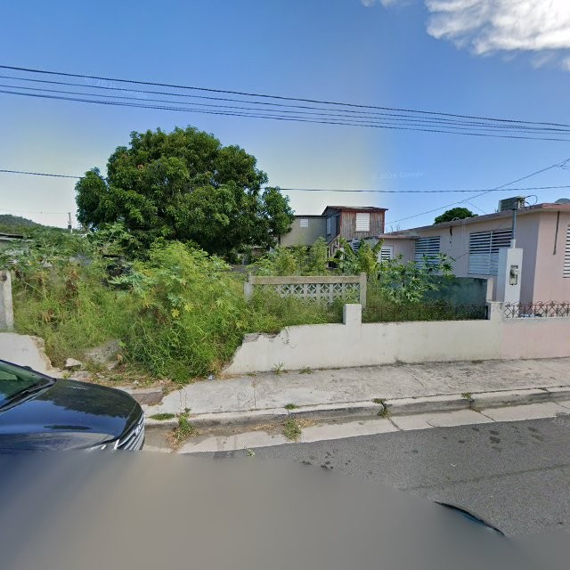 Propiedad declarada estorbo público en X3CR+573 Guánica, Puerto Rico 00653, Guánica