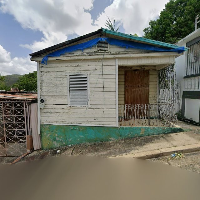 Foto de estorbo público en Guayama