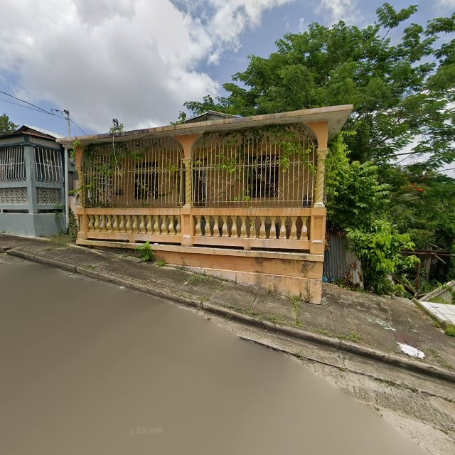 Foto de estorbo público en Guayama