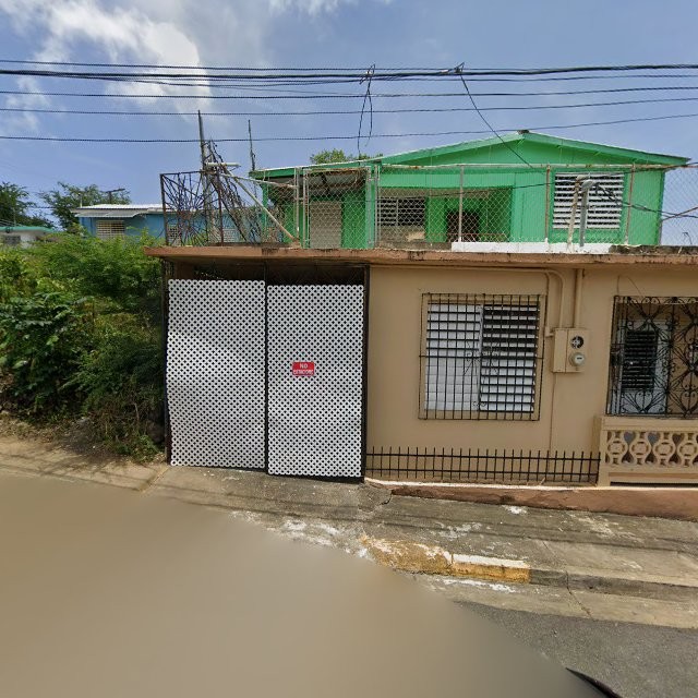 Foto de estorbo público en Guayama