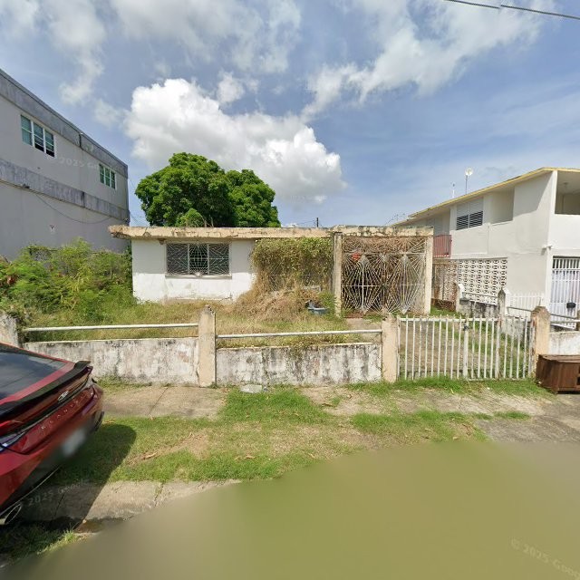 Propiedad declarada estorbo público en XWH4+4JF Guayama, Puerto Rico 00784, Guayama