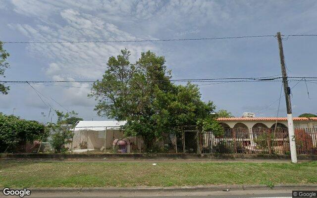 Foto de estorbo público en Arroyo