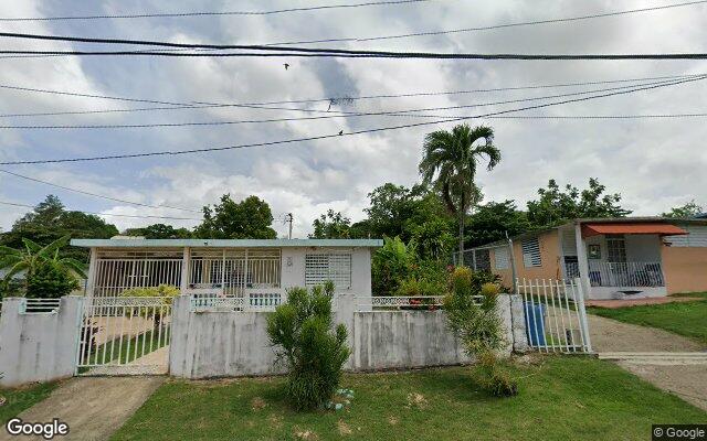 Foto de estorbo público en Arroyo