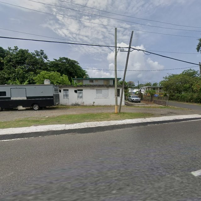 Foto de estorbo público en Arroyo