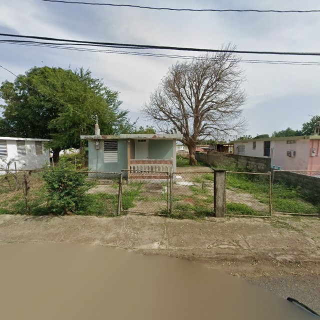 Propiedad declarada estorbo público en WVXC+P7W Guayama, Puerto Rico 00784, Guayama
