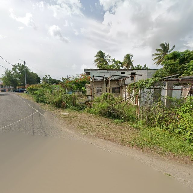 Propiedad declarada estorbo público en WVXF+369 Guayama, Puerto Rico 00784, Guayama