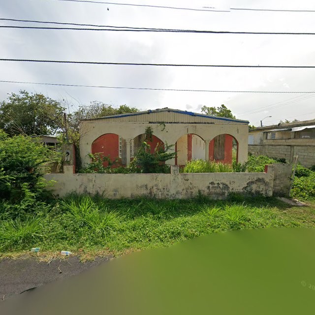 Propiedad declarada estorbo público en WVX9+JFJ Guayama, Puerto Rico 00784, Guayama