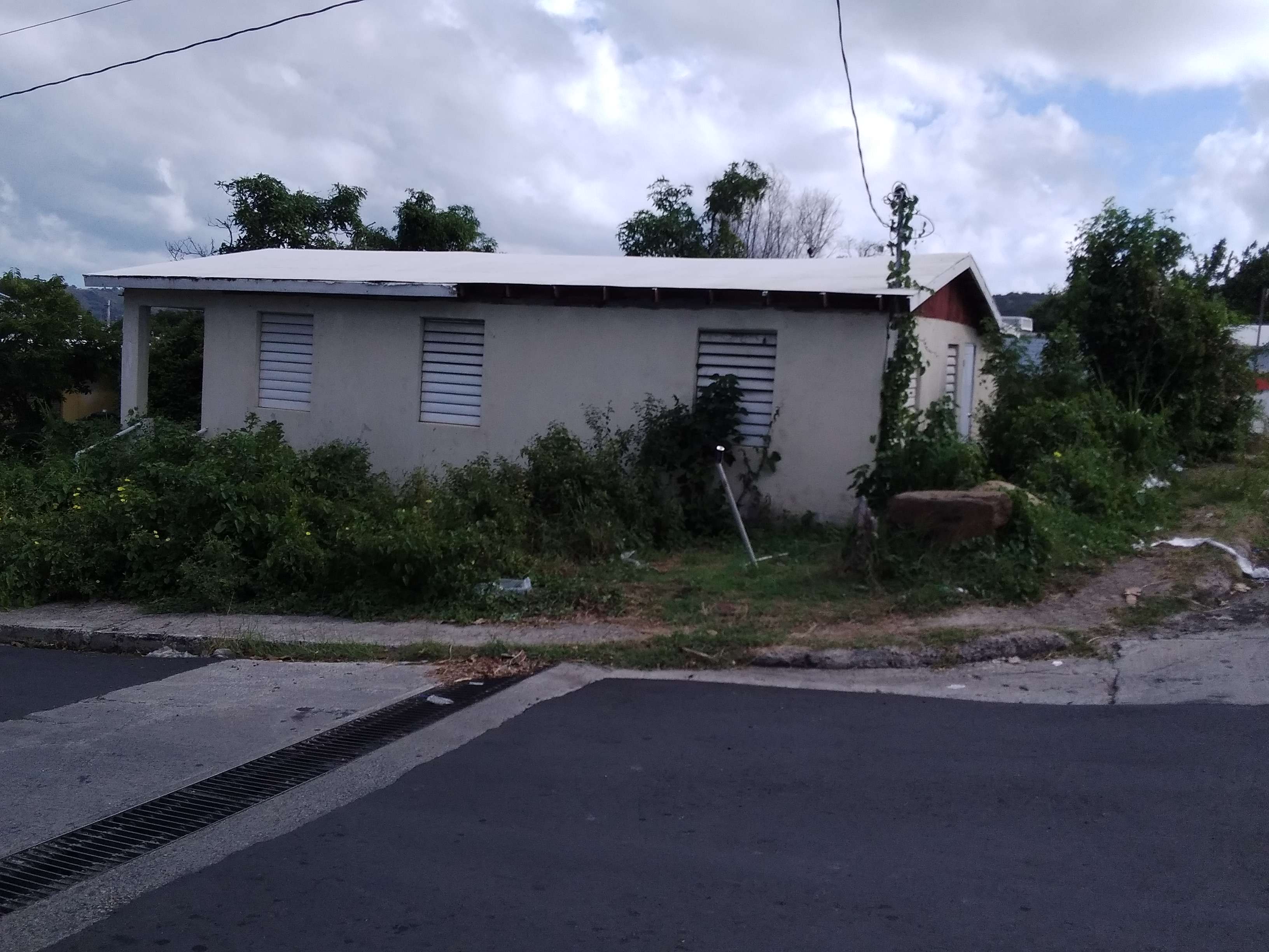 Propiedad declarada estorbo público en 8M6W+F33 Flamenco, Culebra, Puerto Rico 00775, Culebra