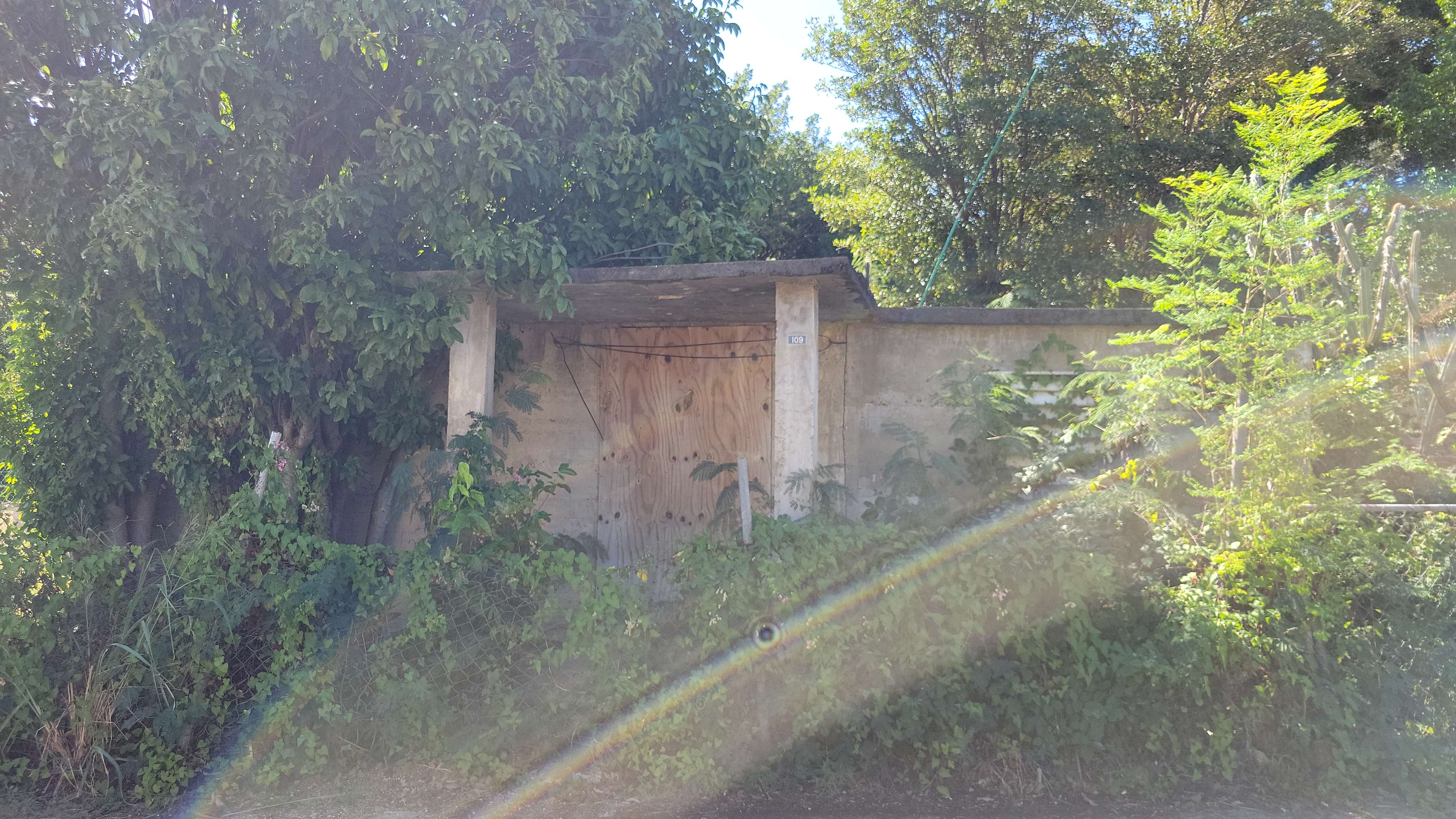 Propiedad declarada estorbo público en 8M5W+55V Culebra, Puerto Rico 00775, Culebra