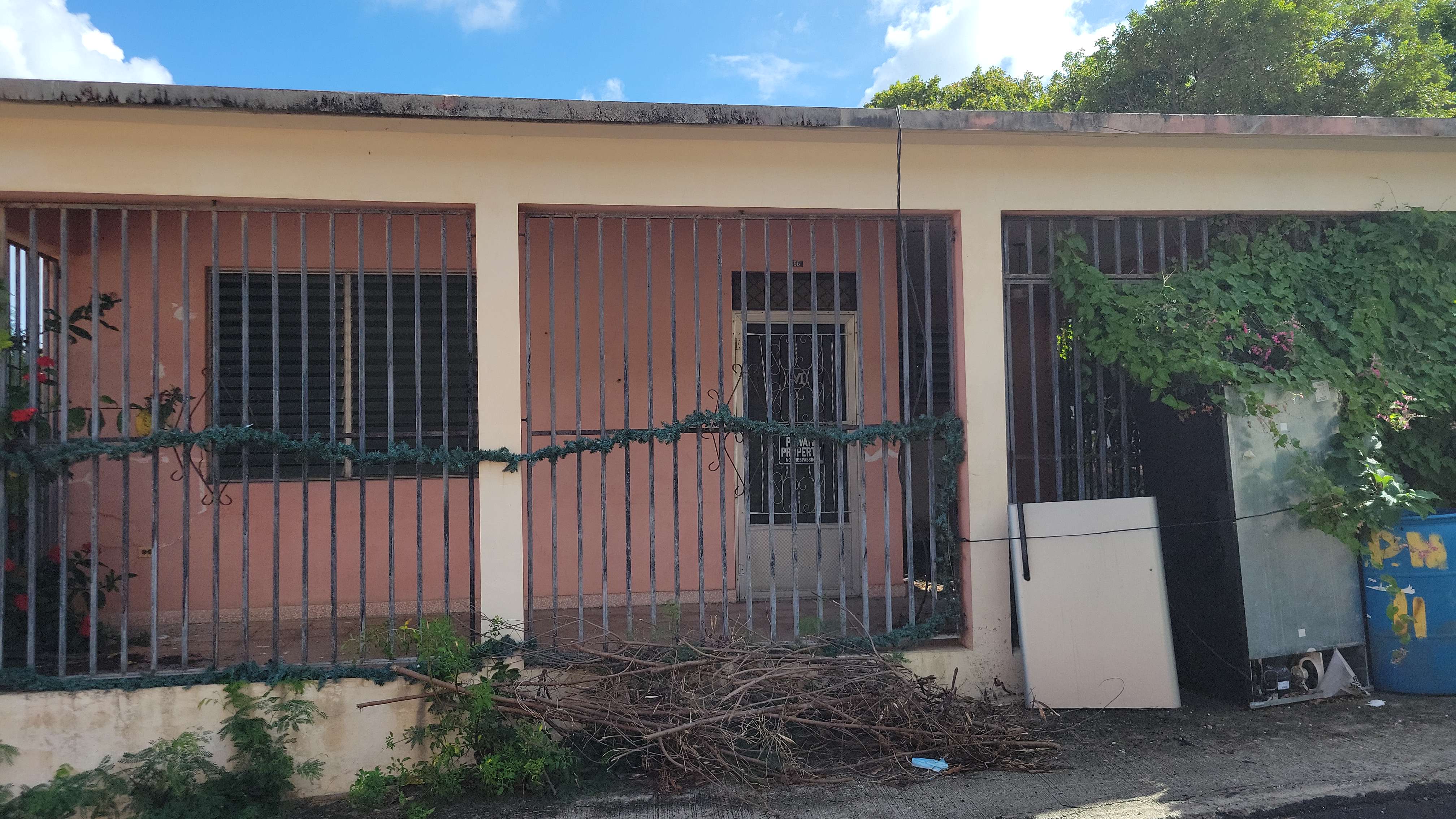 Propiedad declarada estorbo público en 8M3X+4C6 Culebra, Puerto Rico 00775, Culebra