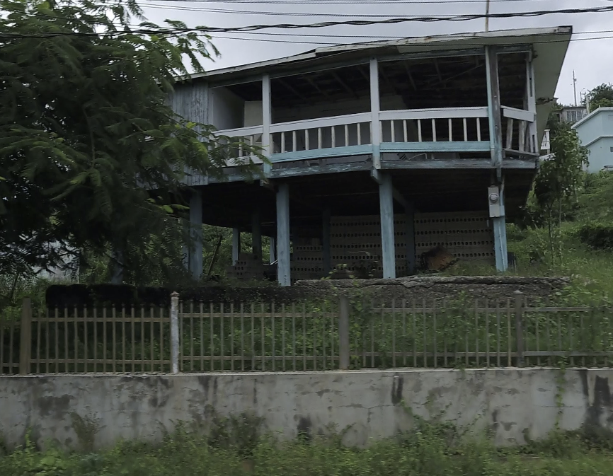 Reporte ciudadano de estorbo público en A-1, COM VILLA MUNECO, PR, Puerto Rico, 00928, Culebra