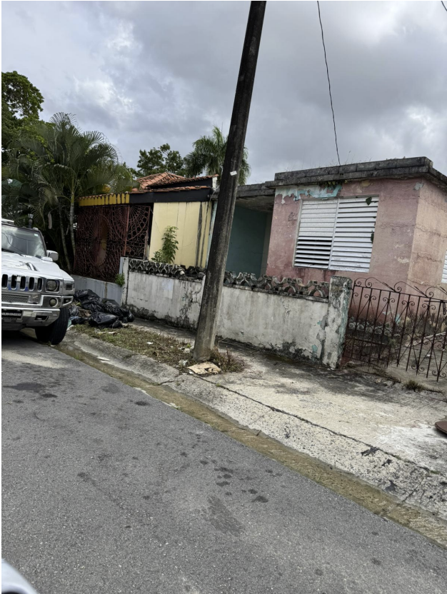 Propiedad declarada estorbo público en CW2C+G6R San Juan, Puerto Rico 00921, San Juan