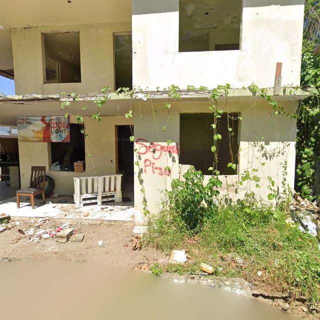 Reporte ciudadano de estorbo público en CFX6+6GV Barceloneta, Puerto Rico, Barceloneta