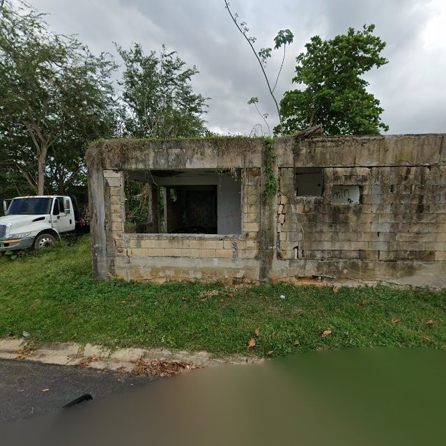 Reporte ciudadano de estorbo público en FP26+22H San Antonio, Dorado, Puerto Rico, Dorado