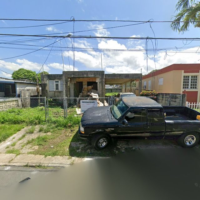 Reporte ciudadano de estorbo público en CPR4+WVV San Antonio, Dorado, Puerto Rico, Dorado