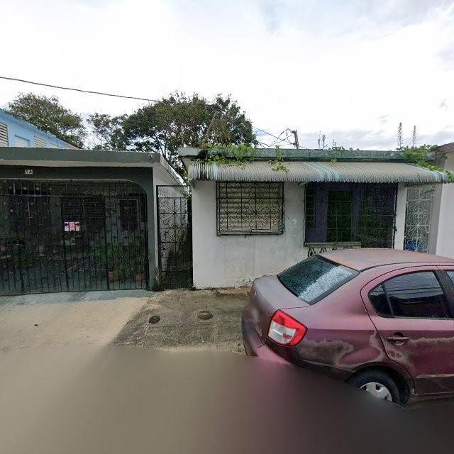 Reporte ciudadano de estorbo público en CGG4+GQV Manatí, Puerto Rico, Manatí