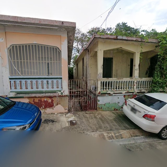 Reporte ciudadano de estorbo público en CGG5+M48 Manatí, Puerto Rico, Manatí