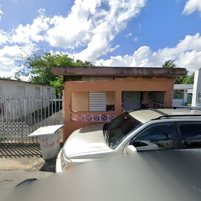 Reporte ciudadano de estorbo público en CRPX+28W Catano, Cataño, Puerto Rico, Cataño