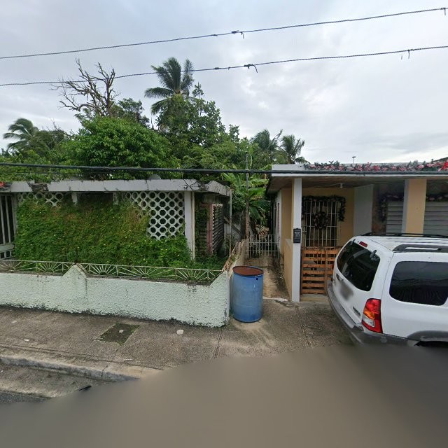 Reporte ciudadano de estorbo público en CVGQ+XGG Guaynabo, Puerto Rico, Guaynabo