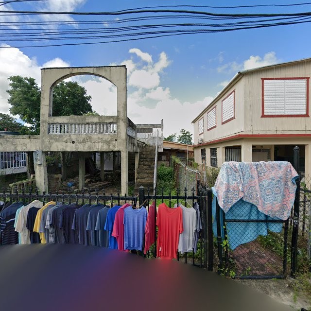 Reporte ciudadano de estorbo público en CWMX+F72 Caño Martin Peña, San Juan, Puerto Rico, San Juan