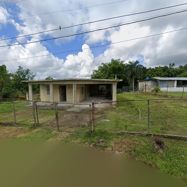 Reporte ciudadano de estorbo público en 9JQ9+78W Miranda, Vega Baja, Puerto Rico, Vega Baja