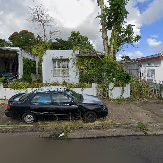 Reporte ciudadano de estorbo público en 9RQM+VMH Bayamón, Puerto Rico, Bayamón