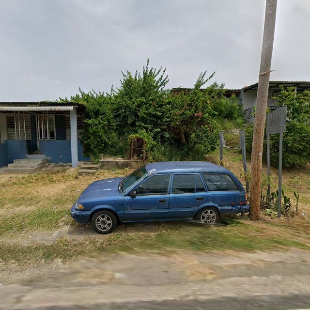 Reporte ciudadano de estorbo público en 8QR2+WXR Rincón, Puerto Rico, Rincón