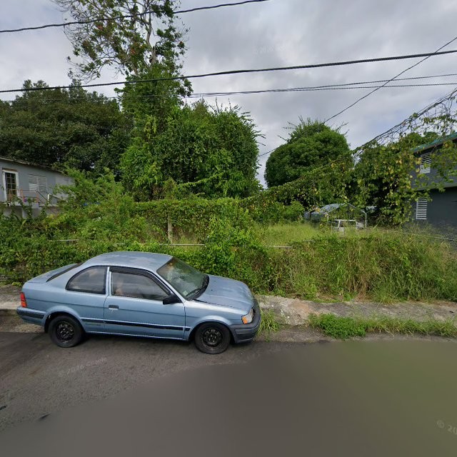 Reporte ciudadano de estorbo público en 9C7Q+3QH Florida, Puerto Rico, Florida