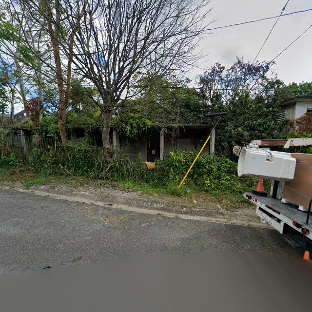 Reporte ciudadano de estorbo público en 8XXR+RRJ Trujillo Alto, Puerto Rico, Trujillo Alto