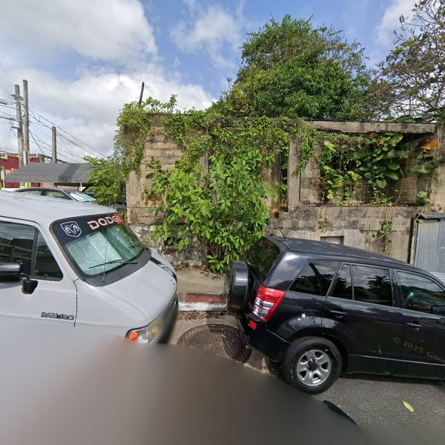 Reporte ciudadano de estorbo público en 8HGR+JRX Morovis, Puerto Rico, Morovis