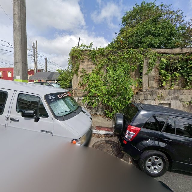 Reporte ciudadano de estorbo público en 8HGR+JRC Morovis, Puerto Rico, Morovis