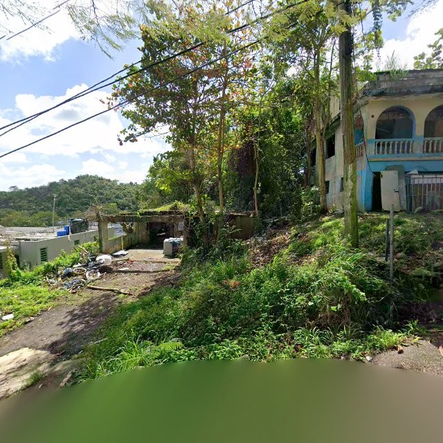 Reporte ciudadano de estorbo público en 8V73+J6Q Bayamón, Puerto Rico, Bayamón