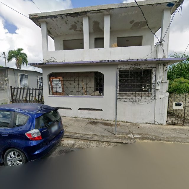 Reporte ciudadano de estorbo público en 88HX+5VW Fajardo, Puerto Rico, Fajardo