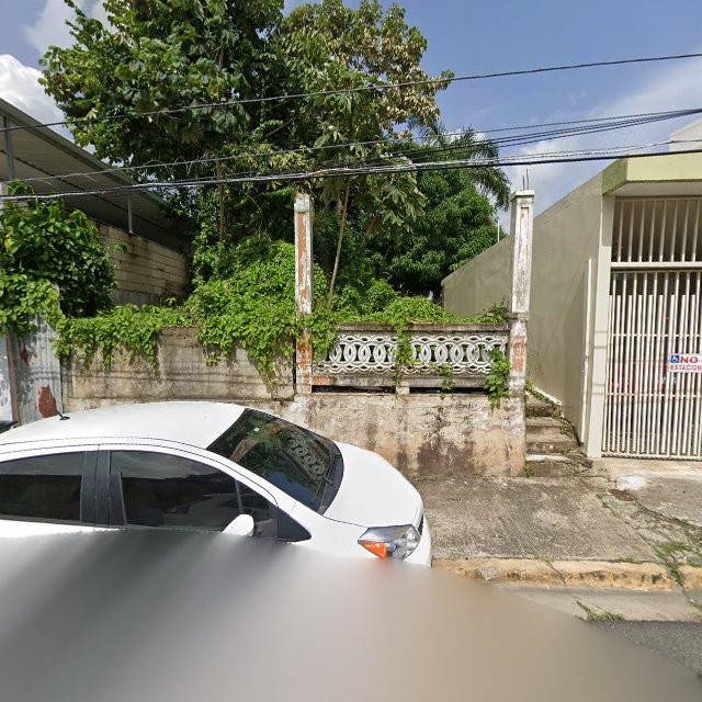 Reporte ciudadano de estorbo público en 7VM5+HRF Añasco, Puerto Rico, Añasco