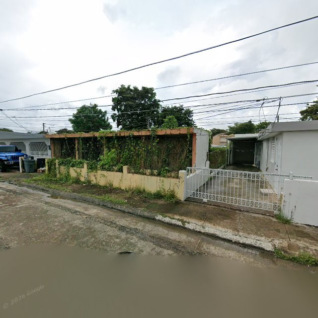 Reporte ciudadano de estorbo público en 6XPG+3PH Caguas, Puerto Rico, Caguas