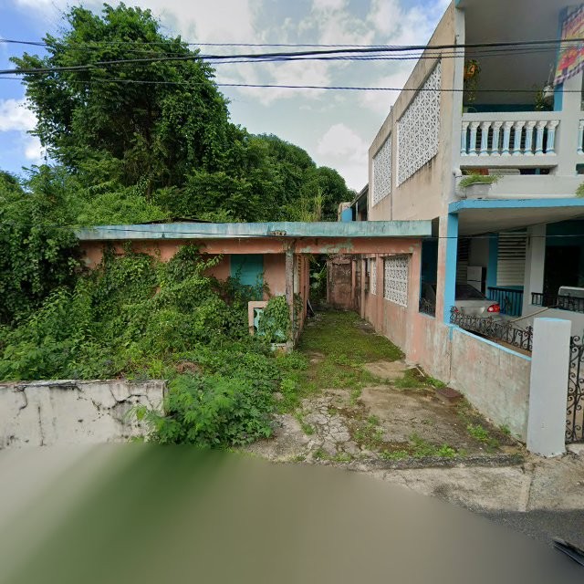 Reporte ciudadano de estorbo público en 6XG6+P58 Caguas, Puerto Rico, Caguas