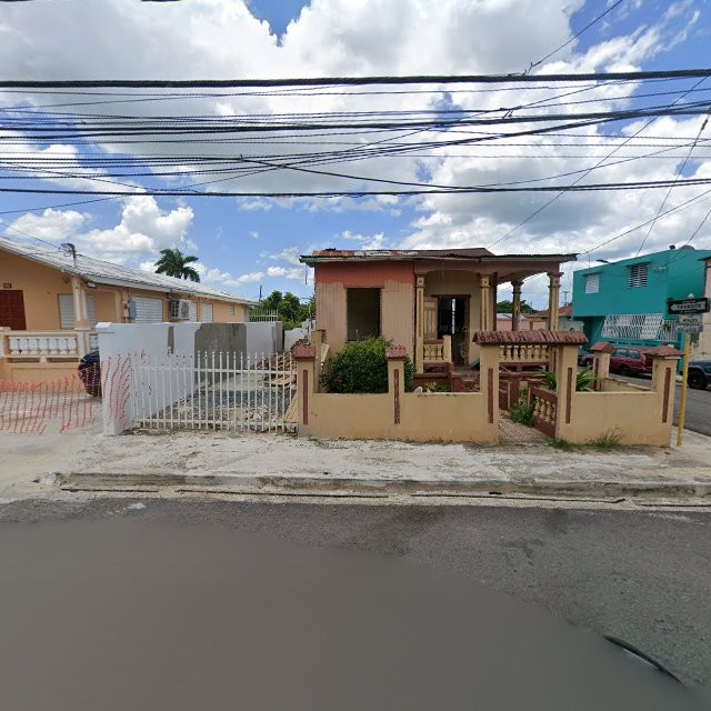 Reporte ciudadano de estorbo público en 5VW6+94X Mayagüez, Puerto Rico, Mayagüez