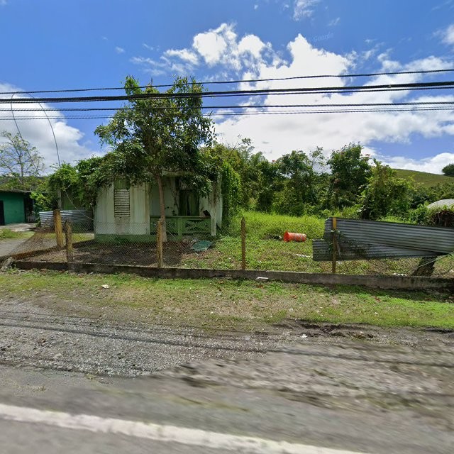 Reporte ciudadano de estorbo público en 4VRM+4XH Bayamón, Cidra, Puerto Rico, Cidra