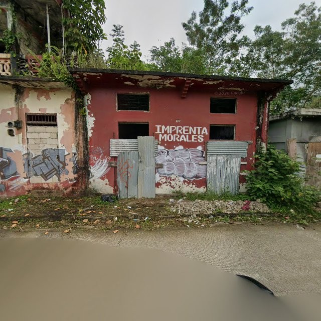 Reporte ciudadano de estorbo público en 4R8M+V9W Cayey, Puerto Rico, Cayey