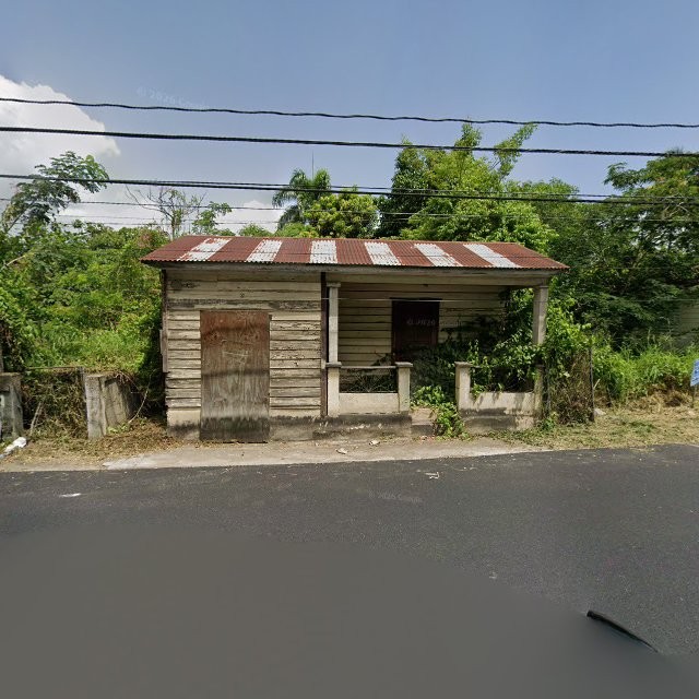 Reporte ciudadano de estorbo público en 3W2R+MGR Lajas, Puerto Rico, Lajas