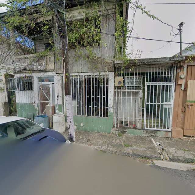 Reporte ciudadano de estorbo público en 374H+X75 Peñuelas, Puerto Rico, Peñuelas