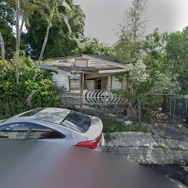 Reporte ciudadano de estorbo público en 2FV2+P58 Coto Laurel, Ponce, Puerto Rico, Ponce